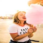 День сахарной ваты (National Cotton Candy Day) в США